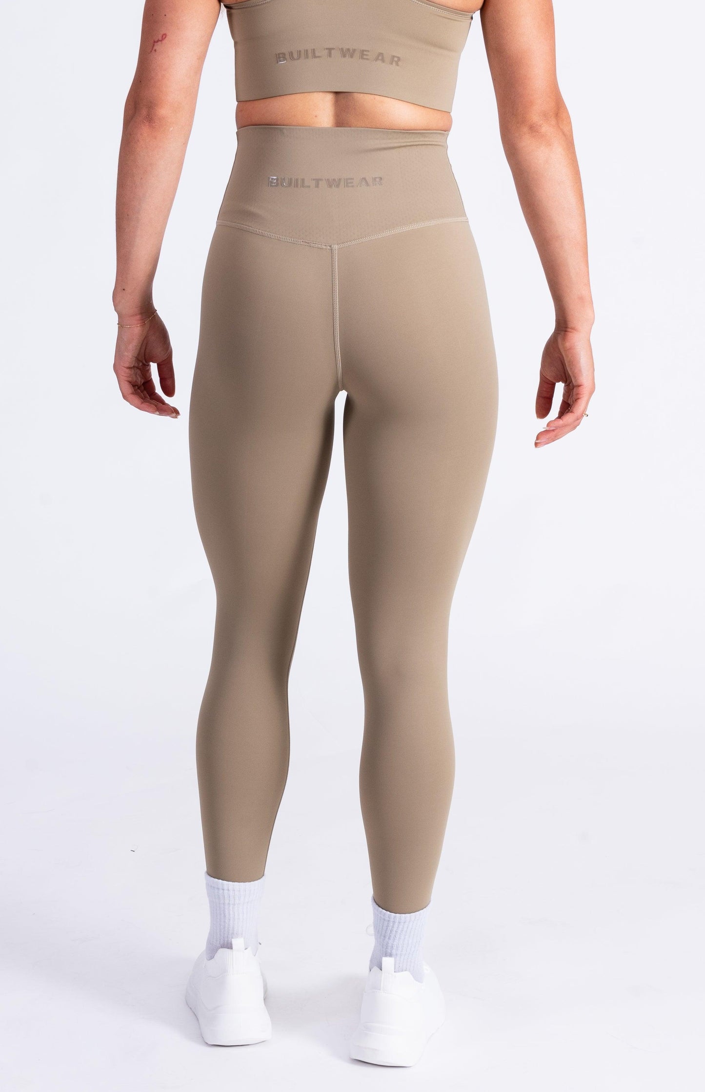 Movement Leggings 27" Olive - builtwear