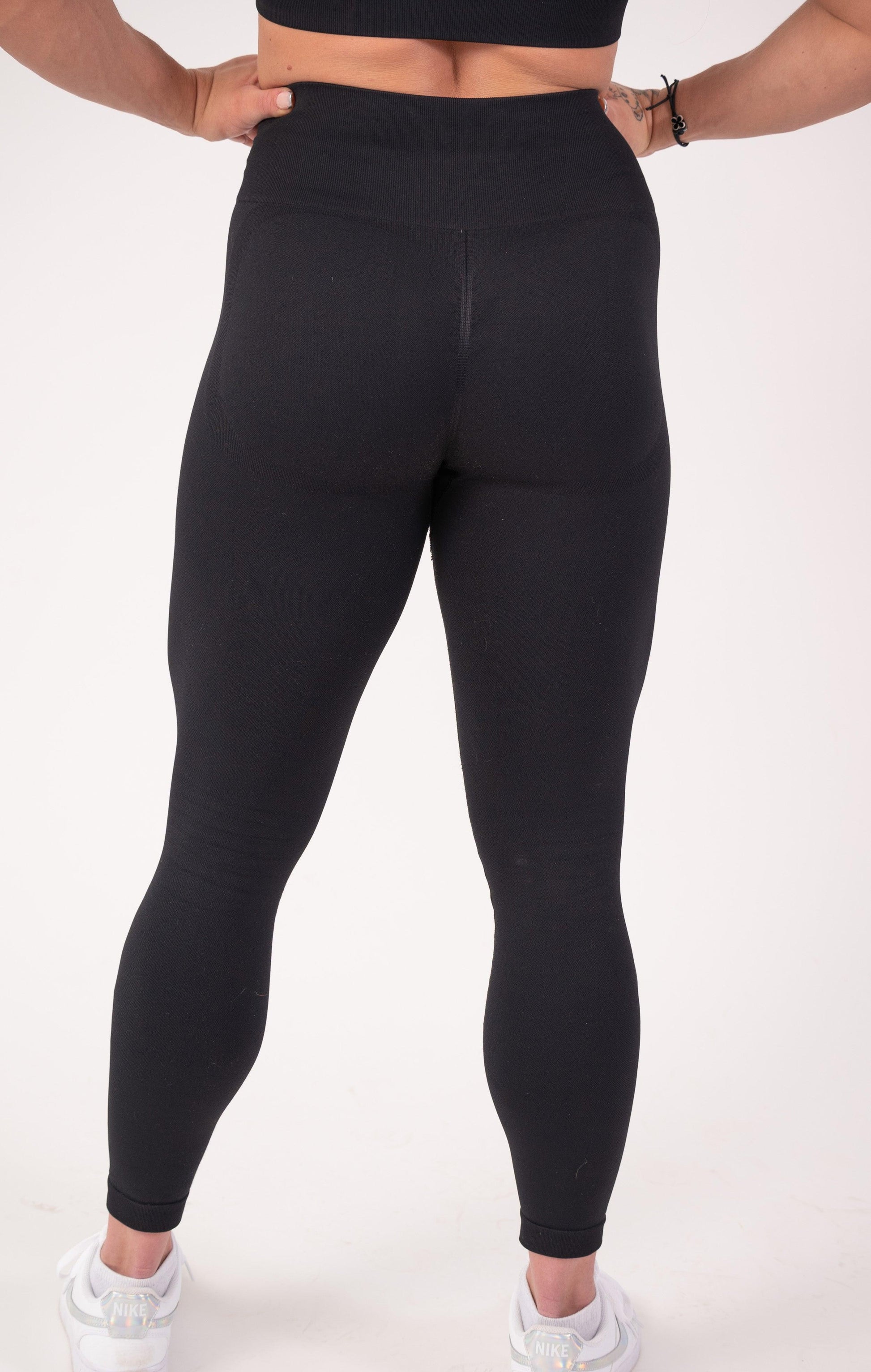 Strengthen Seamless Leggings 31" Black - builtwear