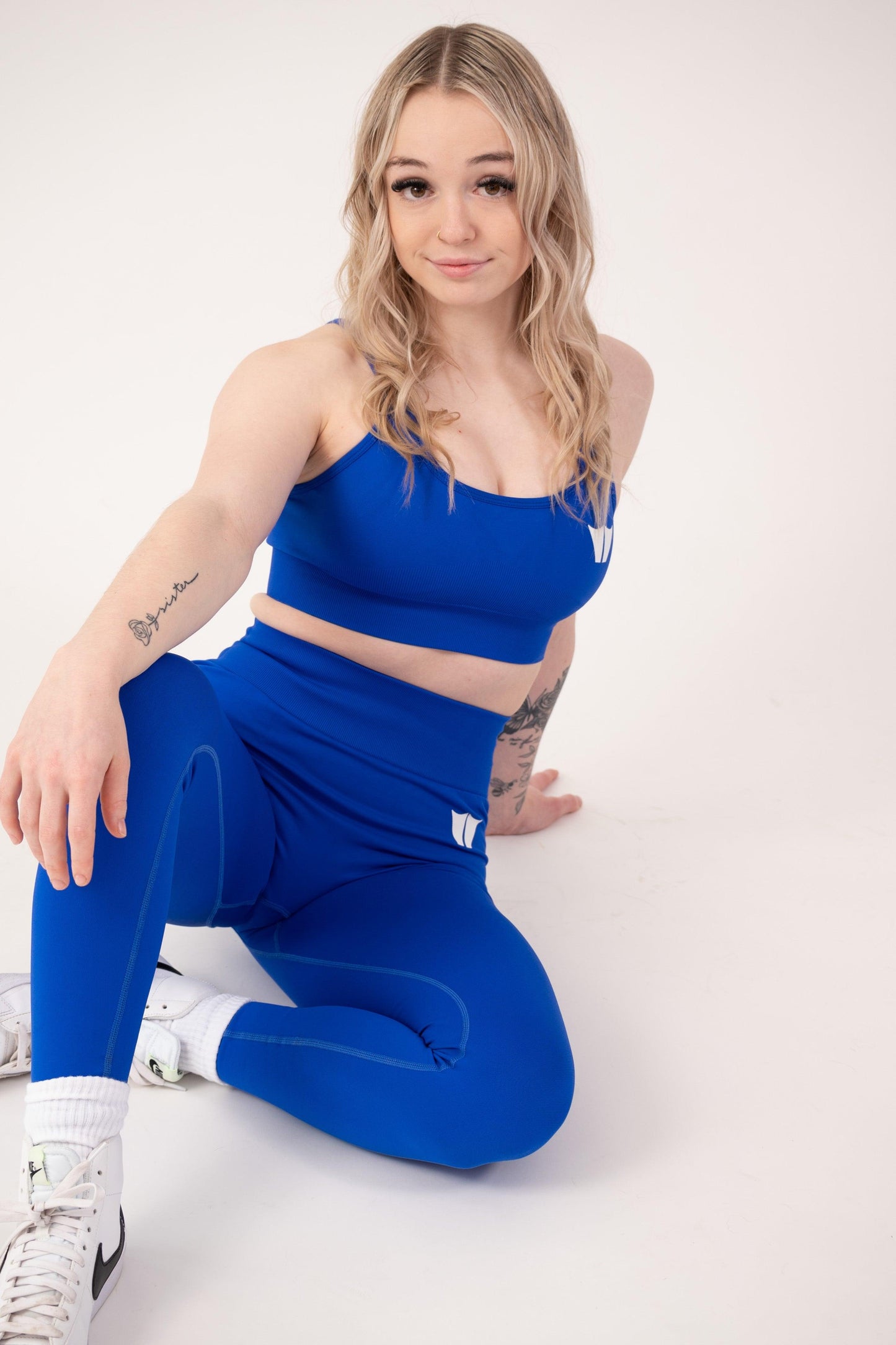 Strengthen Seamless Sports Bra Deep Blue - builtwear
