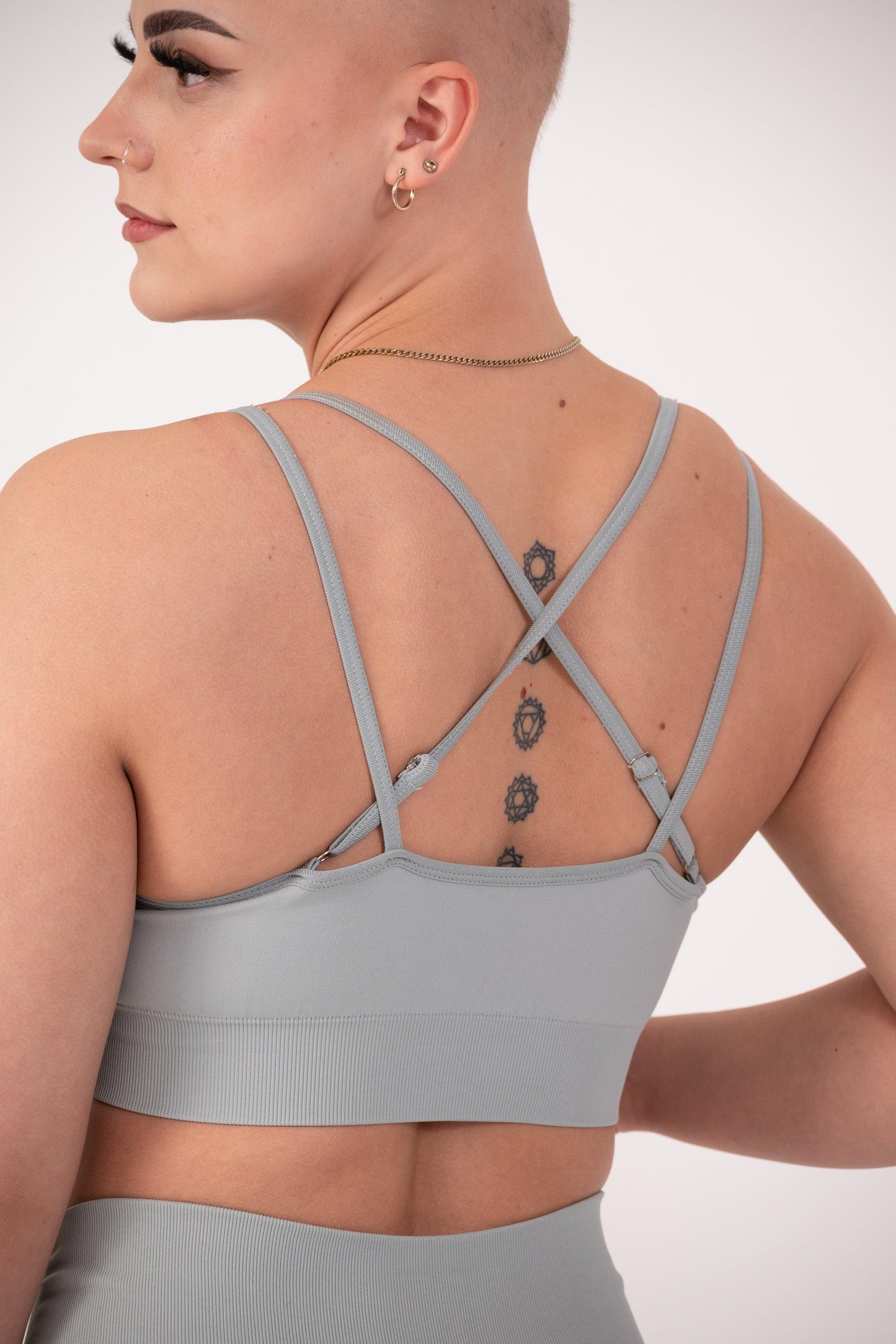 Strengthen Seamless Sports Bra Silver - builtwear
