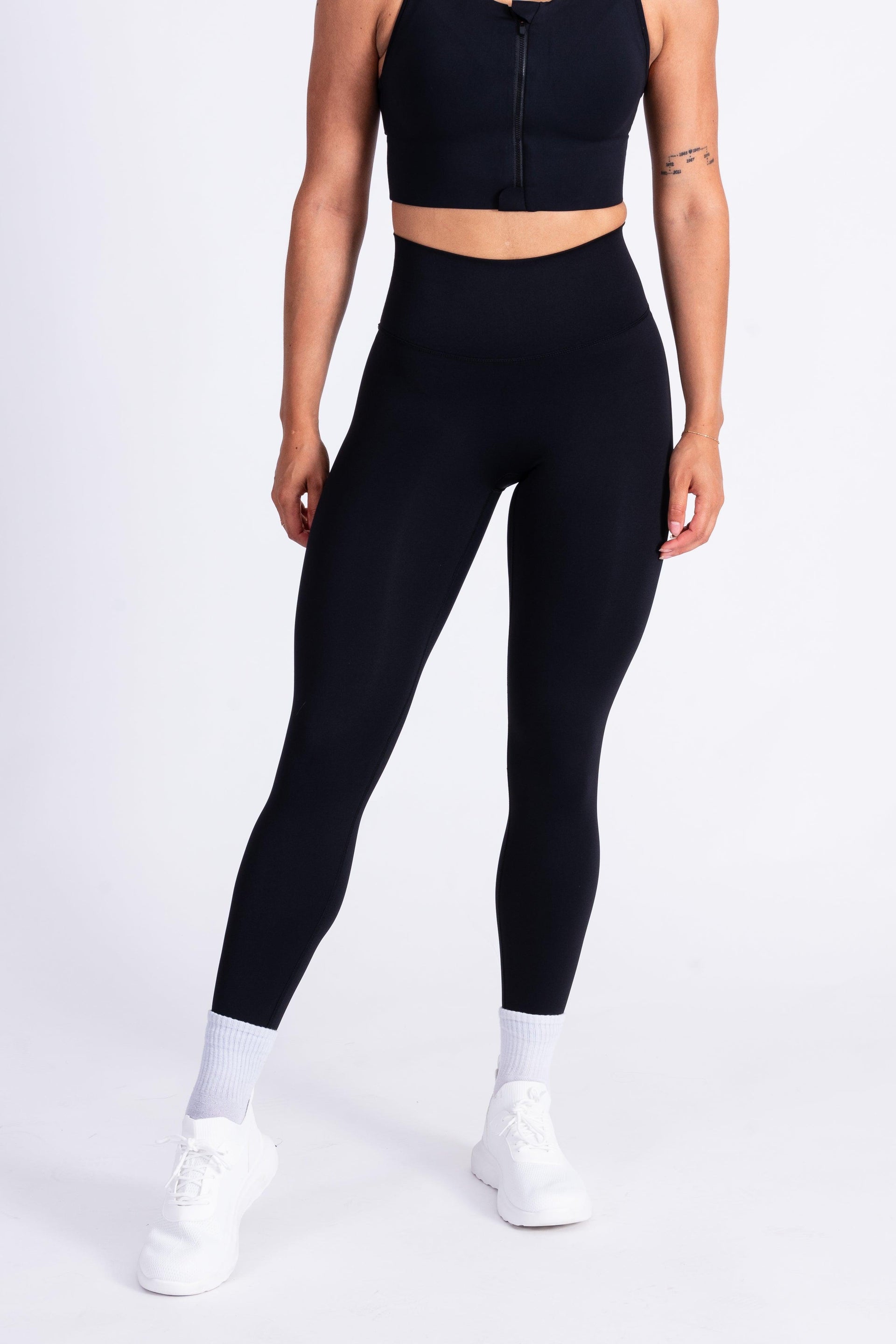 All in Motion Simplicity Mid Rise Leggings black Small Target Workout 27”  Ankle